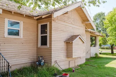 901 E Main St, Sentinel, OK 73664 photo 4