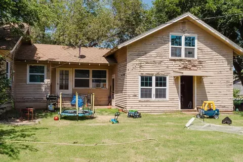 901 E Main St, Sentinel, OK 73664 photo 2