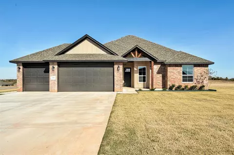 2086 Cash Ct, Blanchard, OK 73010