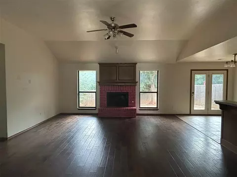 1908 Emerald Brook Ct, Edmond, OK 73003 photo 2