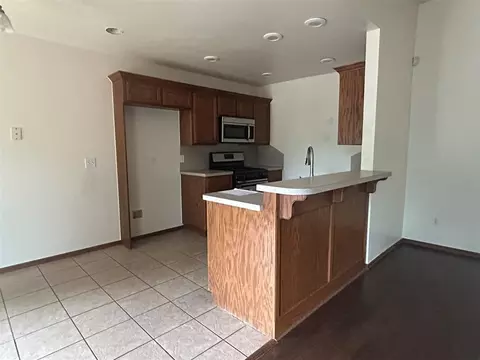 1908 Emerald Brook Ct, Edmond, OK 73003 photo 3