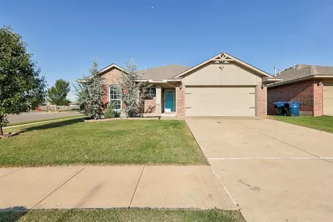 913 Desert Trl, Yukon, OK 73099