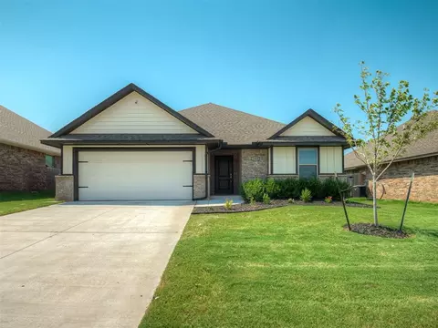 2909 Warwick Way, Moore, OK 73160 photo 1