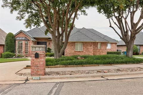 3505 Huntsman Ct, Edmond, OK 73003