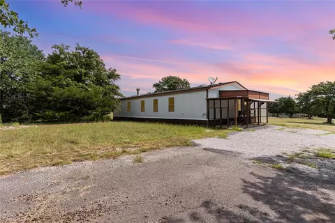9655 Forest Hills Dr, Harrah, OK 73045