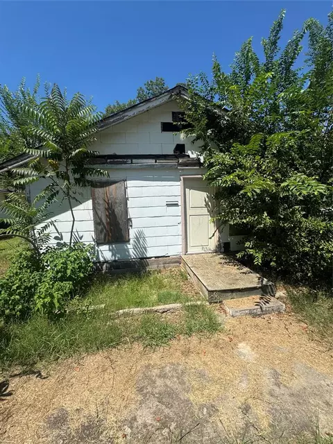 202 S Dixon Ave, Shawnee, OK 74801