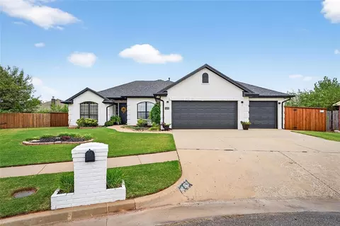 2721 SE 92nd Cir, Moore, OK 73160