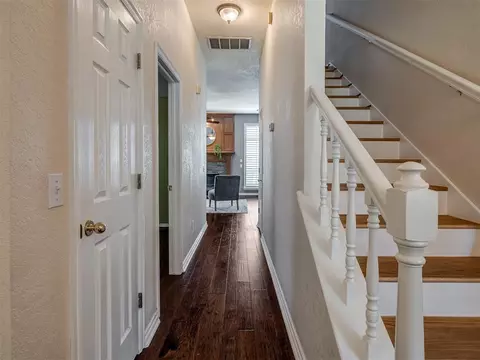 Entry Way - 5212 Deerhurst Dr, Norman, OK 73072 photo 3 of 3