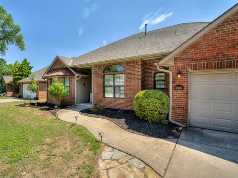 Exterior - 5212 Deerhurst Dr, Norman, OK 73072 photo 2 of 7