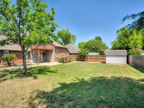 Exterior - 5212 Deerhurst Dr, Norman, OK 73072 photo 6 of 7
