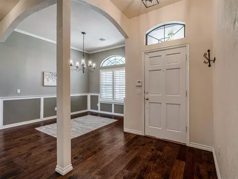 Entry Way - 5212 Deerhurst Dr, Norman, OK 73072 photo 1 of 3