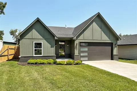 1802 E Harrison Ave, Guthrie, OK 73044 photo 2