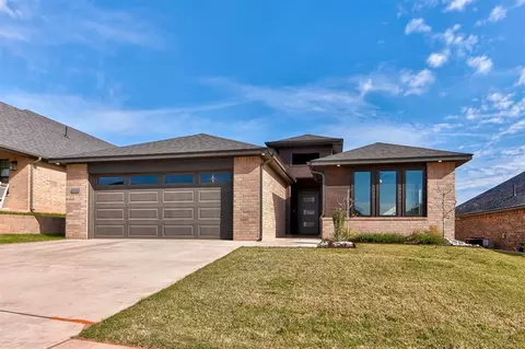 4917 Desert Willow Ln, Edmond, OK 73034