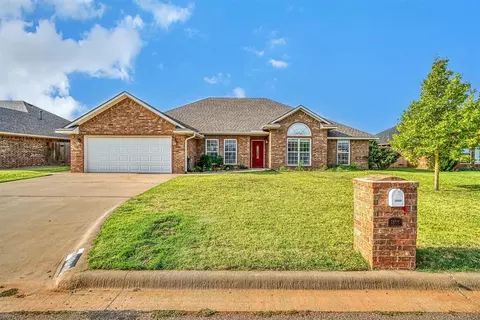 1808 Javelina Dr, Altus, OK 73521