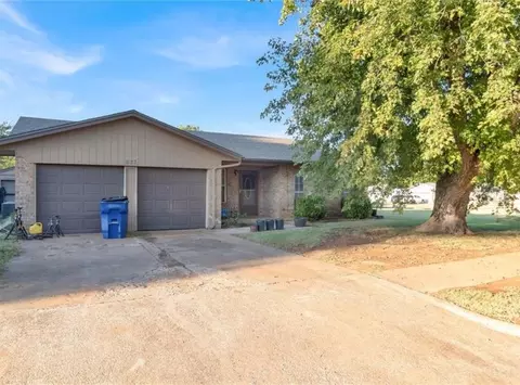 627 S Shepherd Dr, Mustang, OK 73064