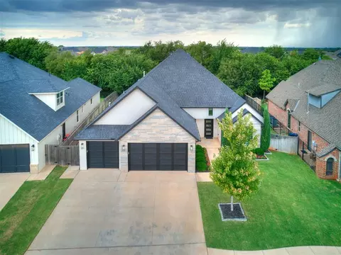 14713 Rochefort Ln, Yukon, OK 73099