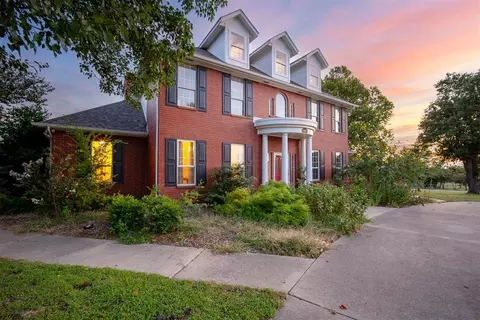 4001 Saint Croix Dr, Edmond, OK 73025