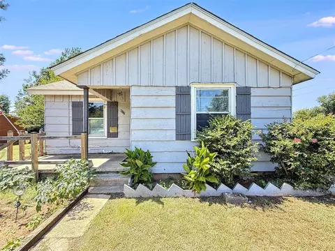609 N Post Rd, Midwest City, OK 73130