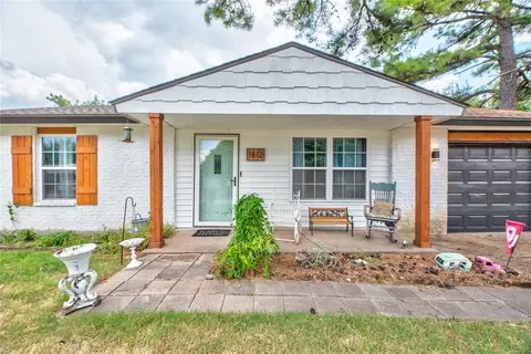 1612 NE 5th St, Moore, OK 73160