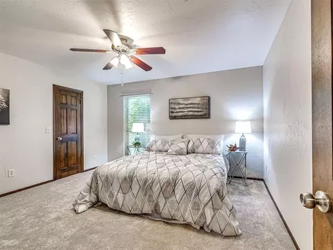 Bedroom - 2012 E Mistletoe Ln, Edmond, OK 73034 photo 5 of 8