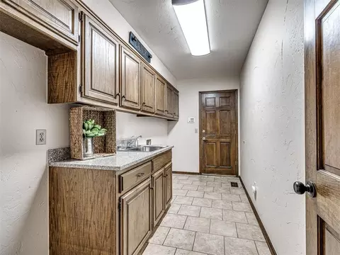 Other - 2012 E Mistletoe Ln, Edmond, OK 73034 photo 6 of 7