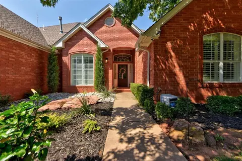13501 Green Cedar Ln, Oklahoma City, OK 73131