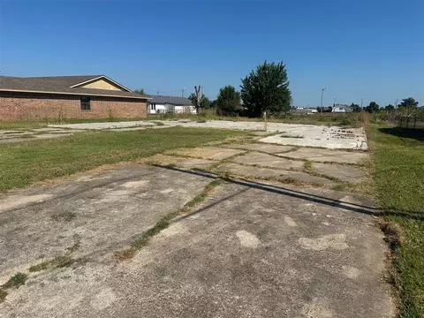 310 W 37th St, Shawnee, OK 74804