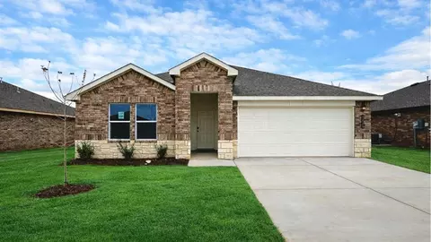 1221 E Ruger Ln, Mustang, OK 73064