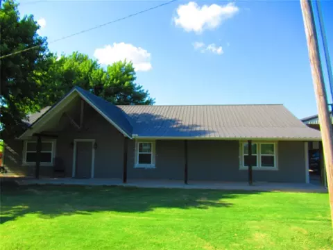 9505 Reno E Rd, El Reno, OK 73036