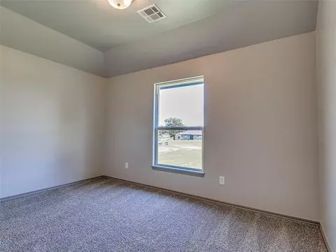 Bedroom - 15963 Pecan Rd, Mcloud, OK 74851 photo 1 of 9