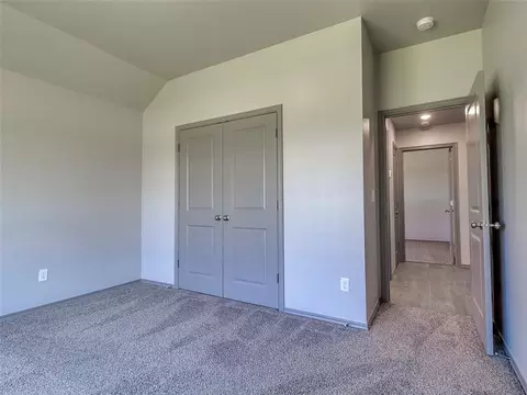 Bedroom - 15963 Pecan Rd, Mcloud, OK 74851 photo 8 of 9