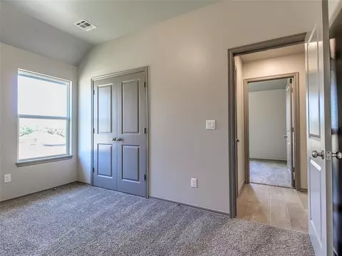 Bedroom - 15963 Pecan Rd, Mcloud, OK 74851 photo 4 of 9