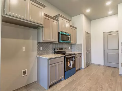 Kitchen - 15963 Pecan Rd, Mcloud, OK 74851 photo 2 of 2