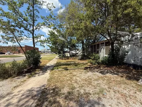 425 E Gray St, Norman, OK 73071