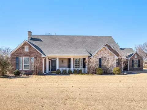 105 S Olde Bridge Rd, Moore, OK 73170