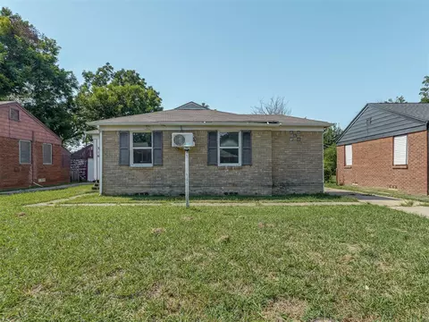 316 Ercoupe Dr, Midwest City, OK 73110