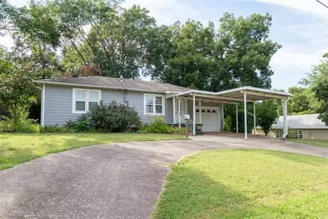 329 S Paul St, Pauls Valley, OK 73075