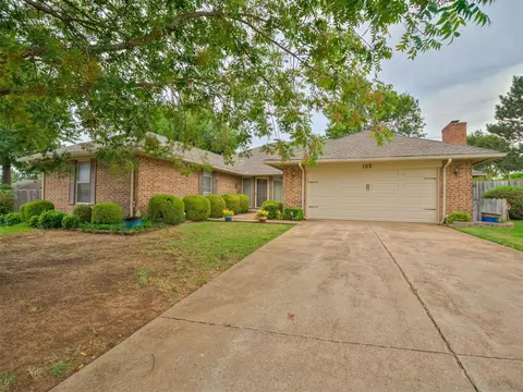 105 Prince George St, Midwest City, OK 73110