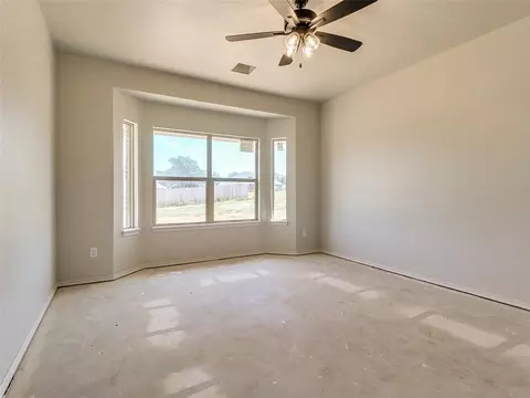 Living - 15951 Pecan Rd, Mcloud, OK 74851 photo 5 of 5
