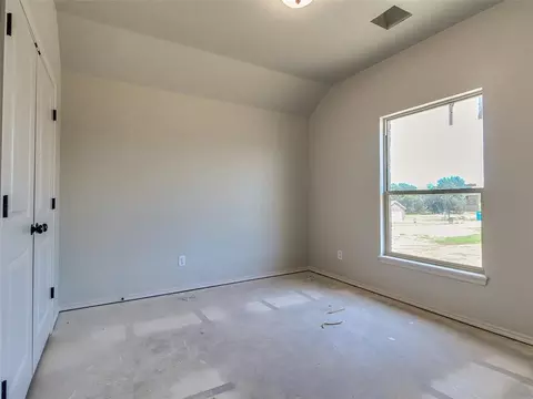 Bedroom - 15951 Pecan Rd, Mcloud, OK 74851 photo 1 of 5