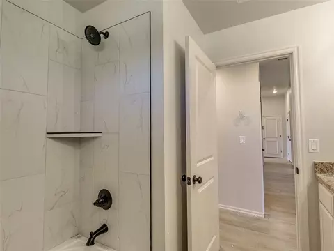 Bath - 15951 Pecan Rd, Mcloud, OK 74851 photo 6 of 6