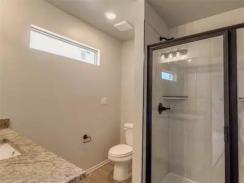 Bath - 15951 Pecan Rd, Mcloud, OK 74851 photo 4 of 6