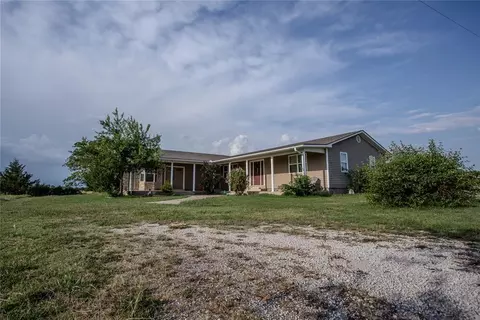 15805 N County Road 3370 Rd, Stratford, OK 74872
