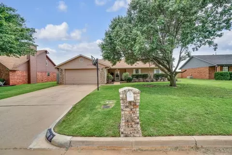 1100 Ruth Rd, Altus, OK 73521