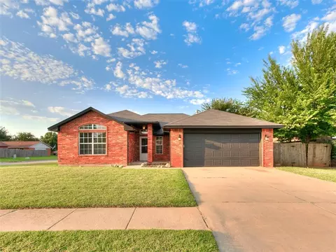 12400 Newgate Dr, Yukon, OK 73099