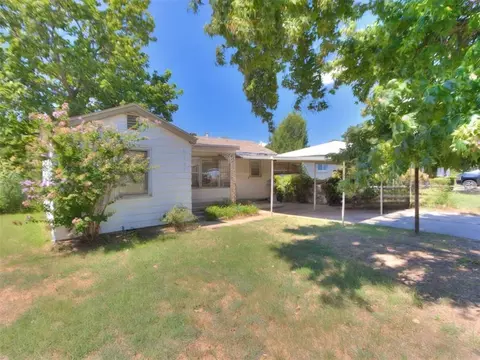3707 N Beaver Ave, Bethany, OK 73008