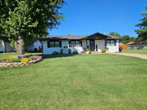 216 S Apache St, Binger, OK 73009 photo 7