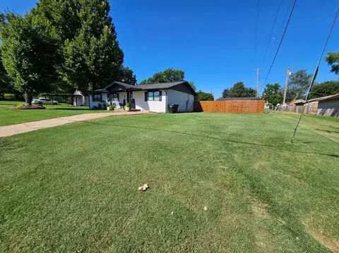 216 S Apache St, Binger, OK 73009 photo 8