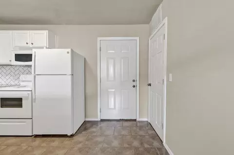 1220 SE 12th Ave #1205, Norman, OK 73071