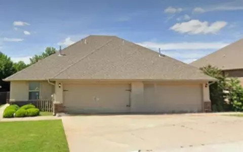 11221 Coachmans Rd, Yukon, OK 73099
